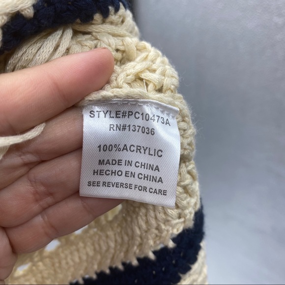 PAPER CRANE Crochet Halter Top - Picture 5 of 7